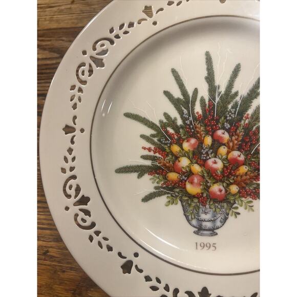 Lenox Colonial Bouquet Plate 1996 MASSACHUSETTS Pristine! - Picture 3 of 5